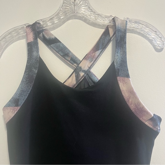 LUCY Sun Salutation Bra Activewear Top - Picture 3 of 10